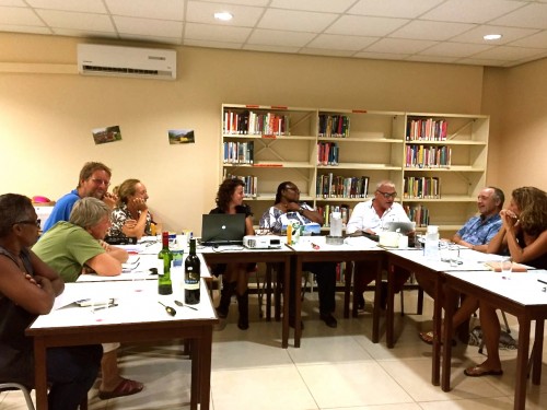 Schrijver en tv man Rik Felderhof was bij De Schrijfclub op Bonaire