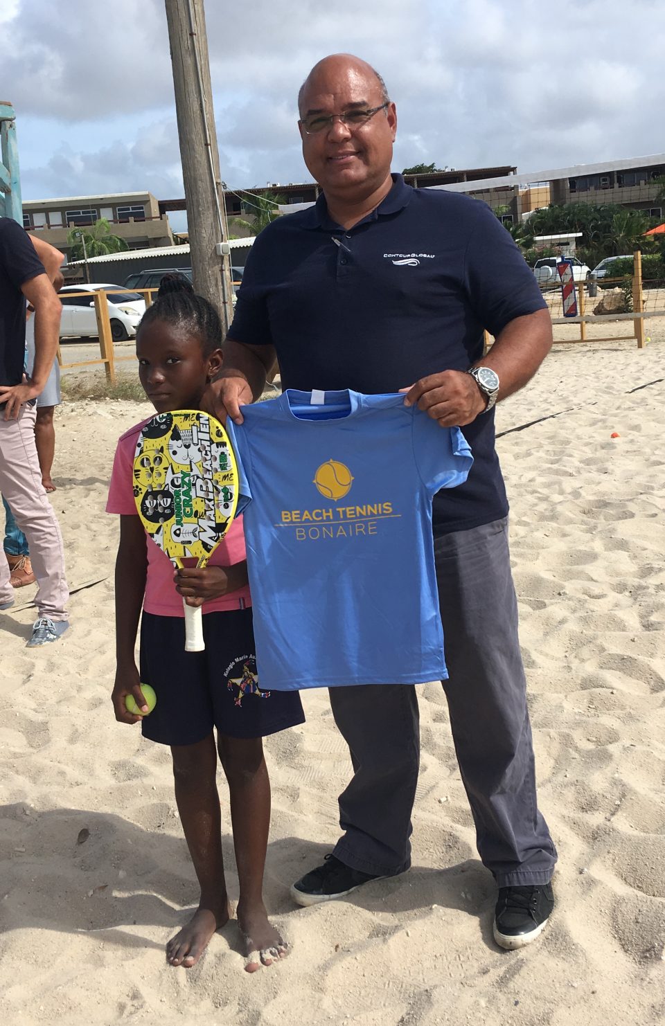 Contour Global Kids-project van Beach Tennis Bonaire van start