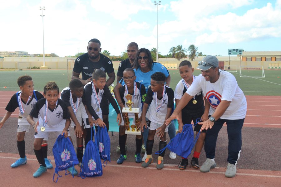 Eerste Sunbelt Realty Back 2 school Cup penalty shoot-out toernooi op Bonaire