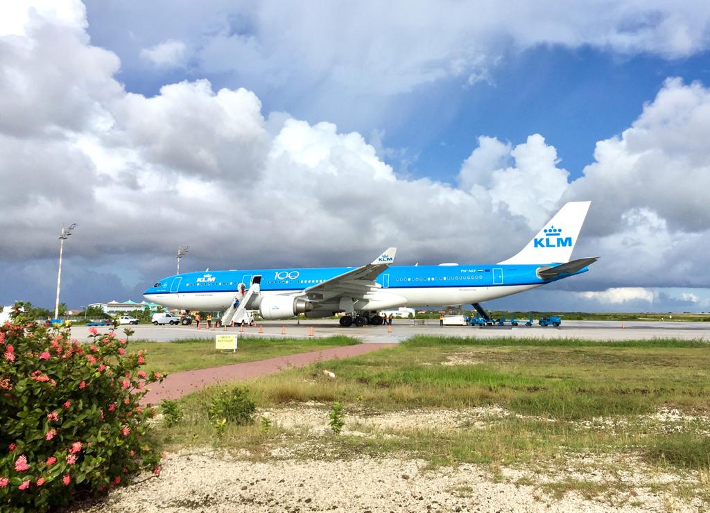 KLM in overleg met RIVM over een alternatief voor de sneltest voor het vliegend personeel