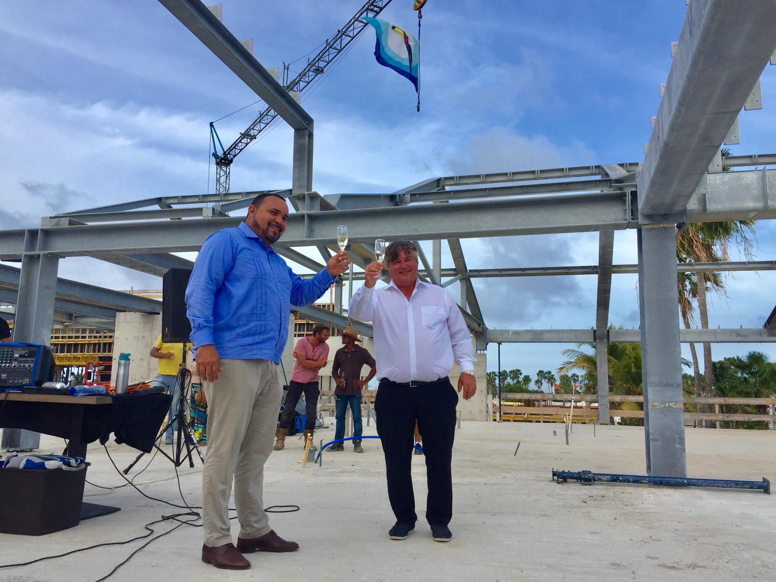 Nieuwbouw Plaza Beach Resort Bonaire bereikt hoogste punt