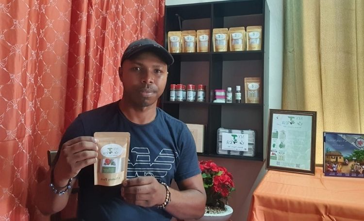 Ondernemer Edson Frans droomt van een eigen theefabriek op Bonaire
