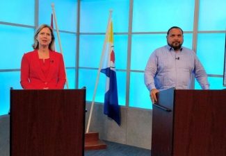 Minister van Nieuwenhuizen krijgt kritische vragen over de infrastructuur op Bonaire