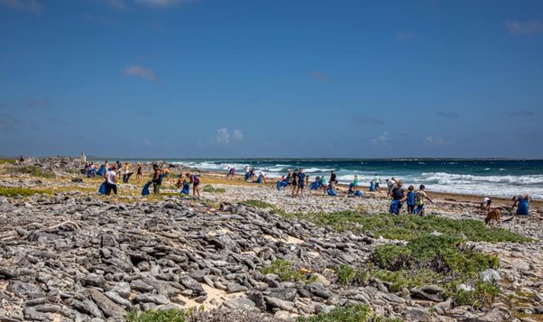 Kids Clean-up actie verwijdert weer nodige plastic van kust Bonaire 