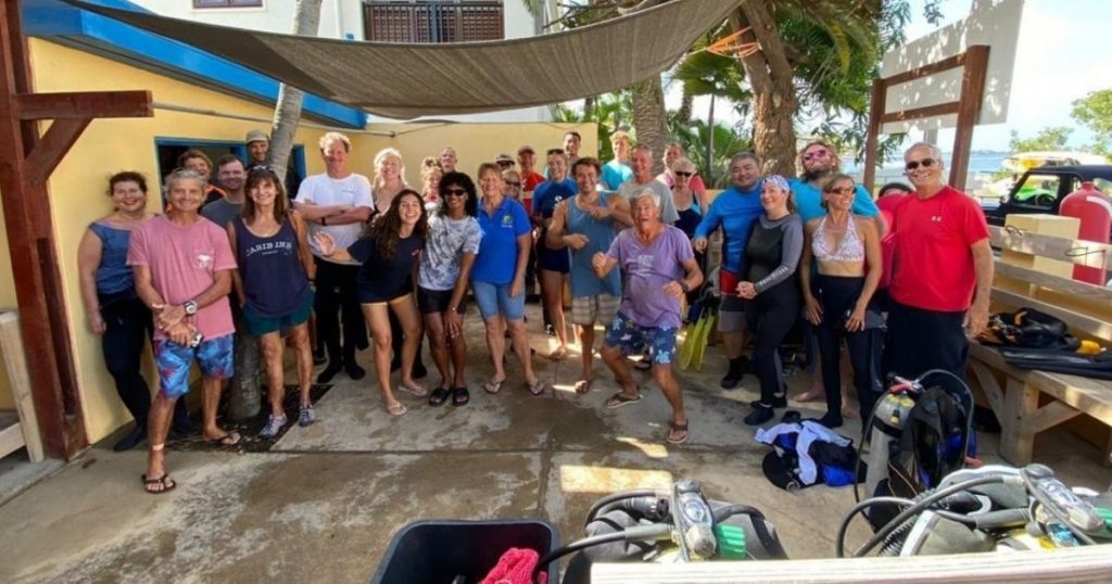 Sea Turtle Conservation Bonaire heeft succesvolle clean-up duik gehouden