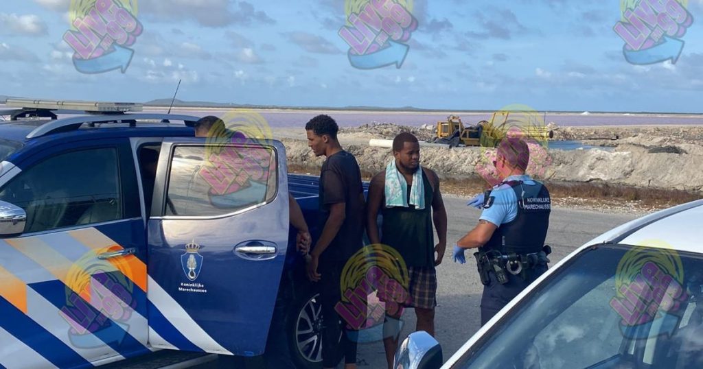 Twee verstekelingen aan boord vrachtschip vragen asiel aan in  Bonaire