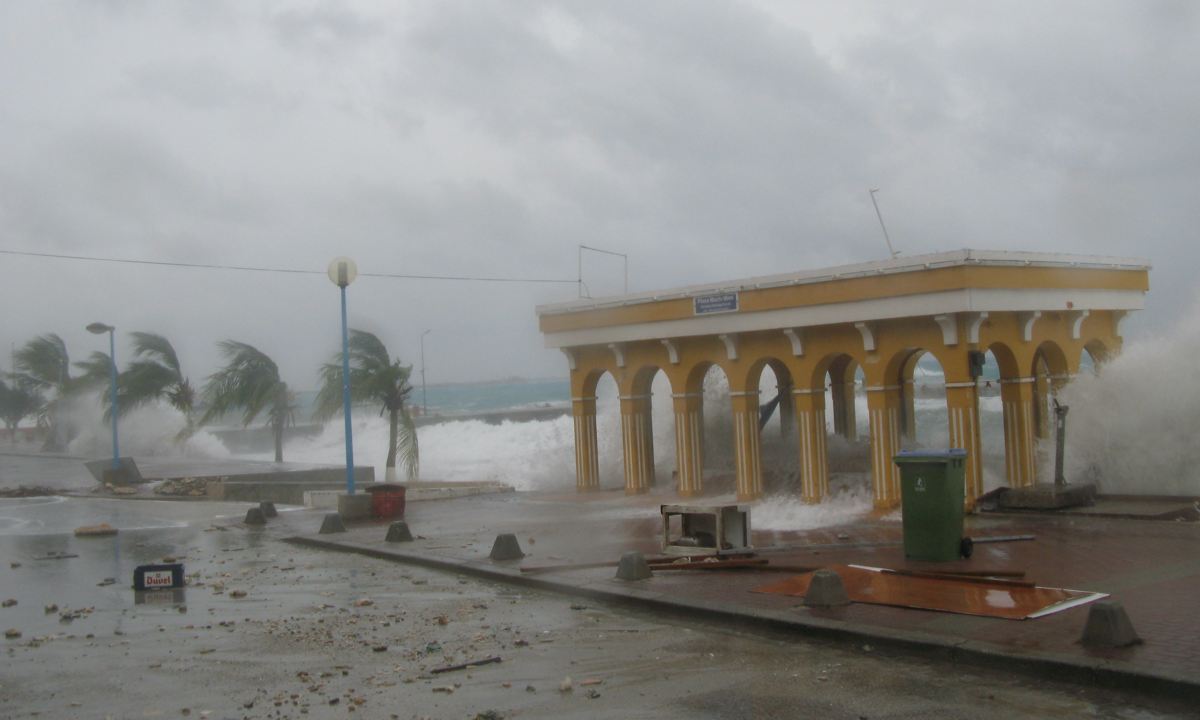 Gezaghebber Bonaire roept op om elkaar te helpen bij voorbereiding orkaanseizoen