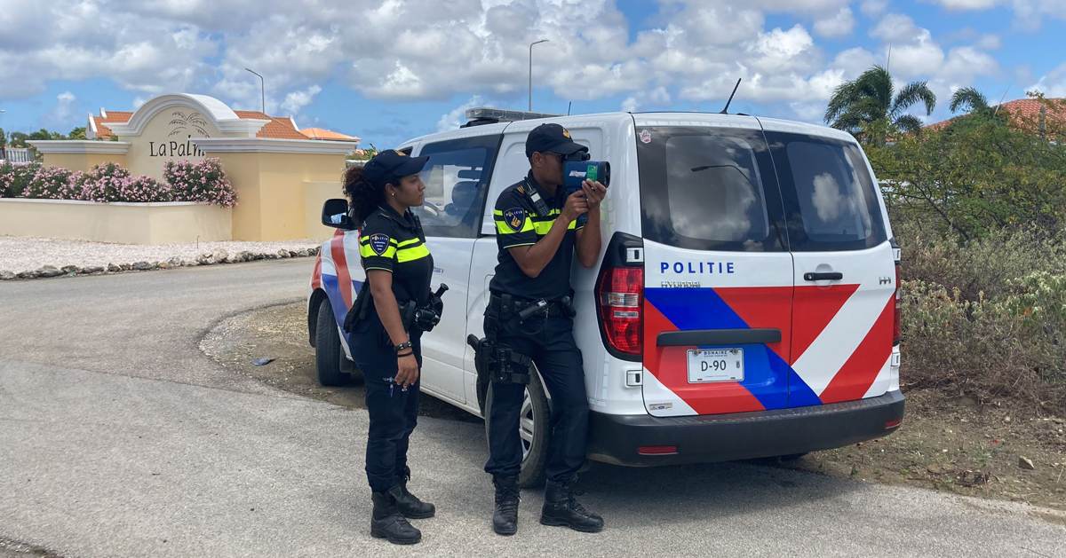 Politie Controleert Snelheid Met Lasergun Bonaire Nu