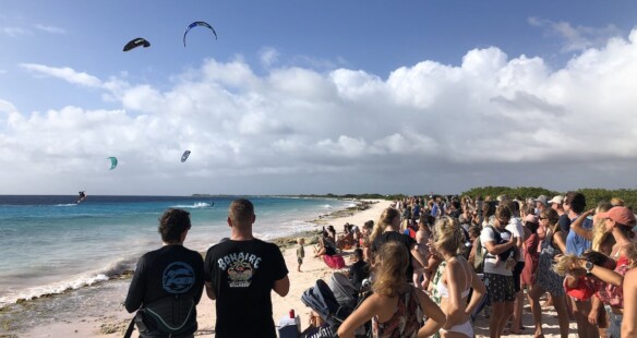 Een geslaagd kitesurf evenement op Bonaire.