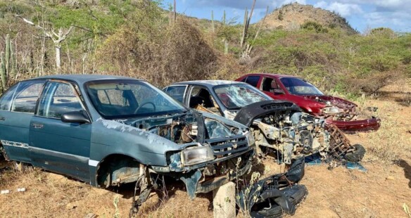 Eilandsraad Bonaire wil serieus werk maken van recycling afgedankte auto’s