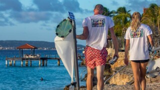 RoffaReefs doet onderzoek naar mogelijke viskweek in open water bij Bonaire.